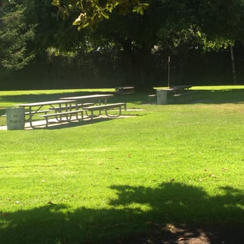 Cherry Grove Park - Parks Near Me - San Leandro, California