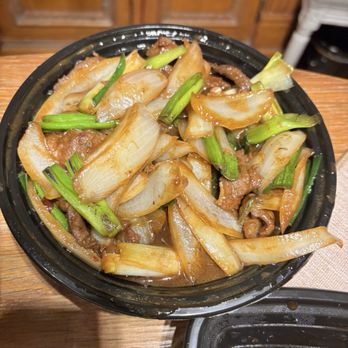 Chiu Fai Garden - Beef and scallion. Already ate some; all the beef is at the bottom. - Chinese Near Me - Norwalk, Connecticut Chiu Fai Garden - Beef and scallion. Already ate some; all the beef is at the bottom. - Chinese Near Me - Norwalk, Connecticut