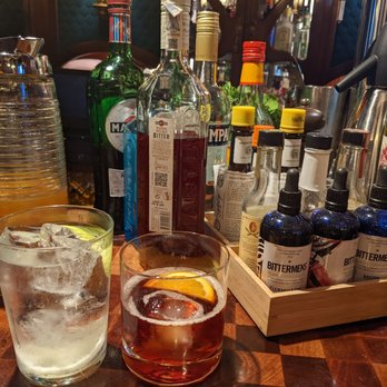 Bar Basque - Cocktail Bars Near Me - Bilbo, BI