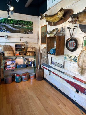 Tannersville Antique & Artisan Center by null