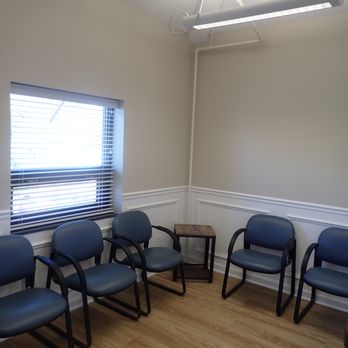 Champer Leon R, DDS - Schedule a visit with our team today - Pediatric Dentists Near Me - Naperville, Illinois