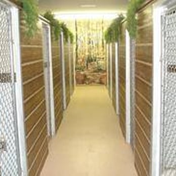 Country Charm Bed & Biscuit - We have 22 air conditioned/heated rooms. Each room as its own bed, bedding and spacious amount of room for your dog. - Pet Breeders Near Me - Marshfield, Missouri Country Charm Bed & Biscuit - We have 22 air conditioned/heated rooms. Each room as its own bed, bedding and spacious amount of room for your dog. - Pet Breeders Near Me - Marshfield, Missouri