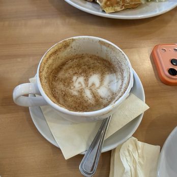Day Maker Half Day Cafe - Latte - Breakfast & Brunch Near Me - Austin, Texas