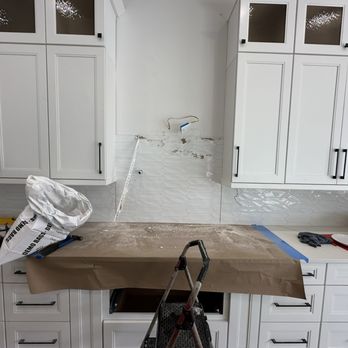 Sinclair Custom Homes - Before Custom Hood Range Build. - General Contractors Near Me - Cape Coral, Florida Sinclair Custom Homes - Before Custom Hood Range Build. - General Contractors Near Me - Cape Coral, Florida