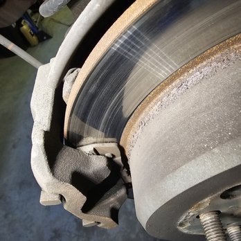 Momos Automotive Car Repair And Tow: Reliable Solutions