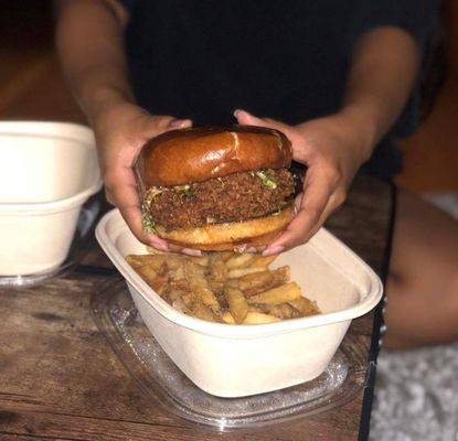 Hetchy's Hots Fried Chicken by null