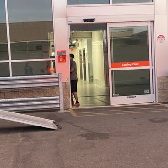 Public Storage - This is the only usable entrance and I've been here and had to wait because this door was malfunctioning. - Self Storage Near Me - Tempe, Arizona Public Storage - This is the only usable entrance and I've been here and had to wait because this door was malfunctioning. - Self Storage Near Me - Tempe, Arizona