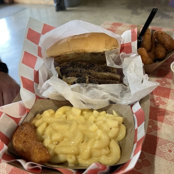 Phil's Bar-B-Que Pit - Sliced brisket sandwich with macaroni and cheese - Barbeque Near Me - Black Mountain, North Carolina Phil's Bar-B-Que Pit - Sliced brisket sandwich with macaroni and cheese - Barbeque Near Me - Black Mountain, North Carolina