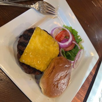 Capones Speak Easy - Best Burger Ever - Wine Bars Near Me - Branson, Missouri
