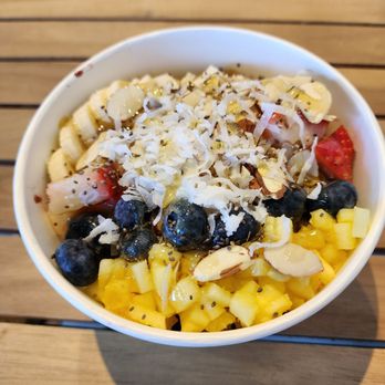Sugah Daddeh's Kane Juice - Acai Bowl - Juice Bars & Smoothies Near Me - Aiea, Hawaii