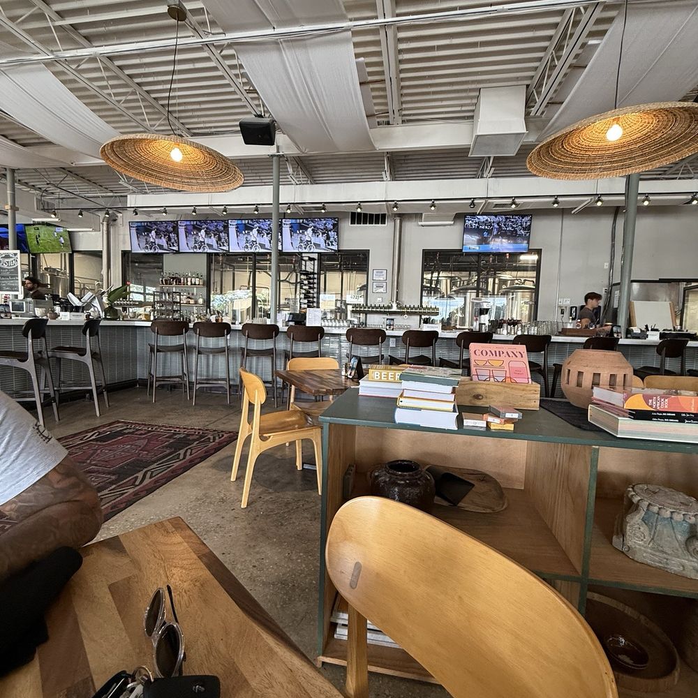 Runabout Brewing - Bar seating - Brewpubs Near Me - Orlando, Florida Runabout Brewing - Bar seating - Brewpubs Near Me - Orlando, Florida