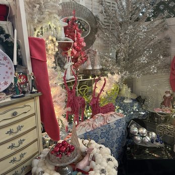 Vintage Roost - Antiques Near Me - Tampa, Florida Vintage Roost - Antiques Near Me - Tampa, Florida