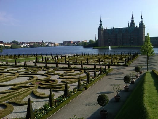 Frederiksborg Castle by null