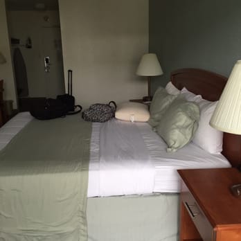 John Yancey Oceanfront Inn - Hotels Near Me - Kill Devil Hills, North Carolina