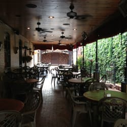 Historic Broadway Hotel & Tavern - Patio