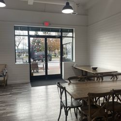 Provisions Wyandotte - Entrance