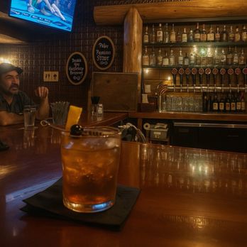 Timber House Lodge - Old fashioned and UFC - Hotels Near Me - Chester, California Timber House Lodge - Old fashioned and UFC - Hotels Near Me - Chester, California