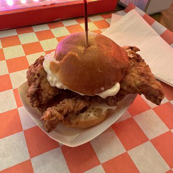 Baby's Buns & Buckets - Simple Chicken Bun - Thai Near Me - Brooklyn, New York