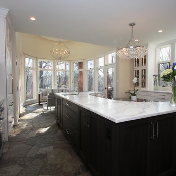 Freedom General Contracting - a large kitchen with a center island - General Contractors Near Me - Doylestown, Pennsylvania Freedom General Contracting - a large kitchen with a center island - General Contractors Near Me - Doylestown, Pennsylvania