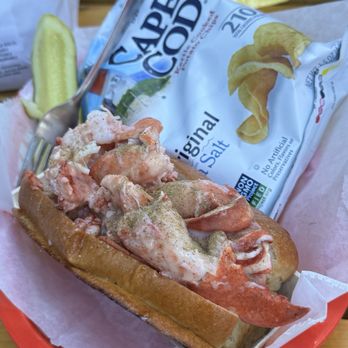 Luke's Lobster - 1/2lb Lobster Roll was excellent! - Seafood Near Me - Seattle, Washington Luke's Lobster - 1/2lb Lobster Roll was excellent! - Seafood Near Me - Seattle, Washington