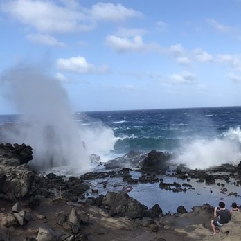 Nakalele Blowhole - Hiking Near Me - Kahakuloa, Hawaii