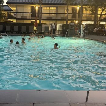 Palm Garden Hotel - Hotels Near Me - Thousand Oaks, California Palm Garden Hotel - Hotels Near Me - Thousand Oaks, California