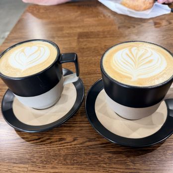 Lontra Coffee - Coffee & Tea Near Me - Upland, California
