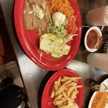 Do2 Sabores - Enchilada plate and kids burrito plate - Mexican Near Me - Columbus, Ohio Do2 Sabores - Enchilada plate and kids burrito plate - Mexican Near Me - Columbus, Ohio