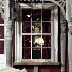 Robert’s Antiques & Wine Store