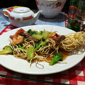 Phnom Pich - Nouilles craquantes sautées a la cantonaise - Pan Asian Near Me - Lyon, 69 Phnom Pich - Nouilles craquantes sautées a la cantonaise - Pan Asian Near Me - Lyon, 69