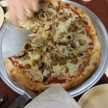 Frank's Pizza - Pizza Near Me - Lexington, Virginia