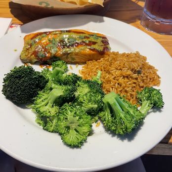 Chili's - Ancho Salmon - American Near Me - Broken Arrow, Oklahoma