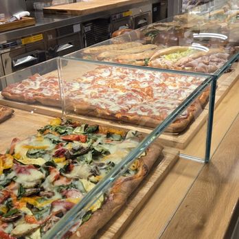 Rosetta Bakery - Focaccia and pizza - Patisserie/Cake Shop Near Me - New York, New York