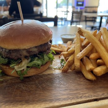 Dannys Corner Kitchen - Burgers Near Me - Tarzana, California Dannys Corner Kitchen - Burgers Near Me - Tarzana, California