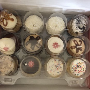 Georgetown Cupcake - Cupcakes Near Me - Washington, DC, District of Columbia