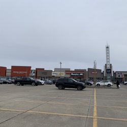 South Edmonton Common - Just some of the shops