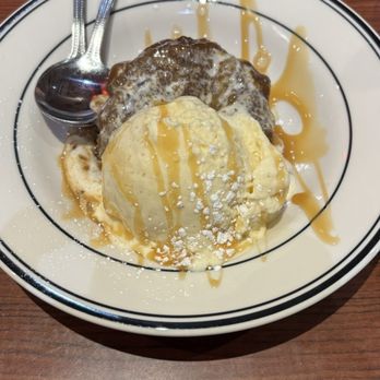 Mimi's Cafe - Butter Toffee Cake - Breakfast & Brunch Near Me - Las Vegas, Nevada Mimi's Cafe - Butter Toffee Cake - Breakfast & Brunch Near Me - Las Vegas, Nevada