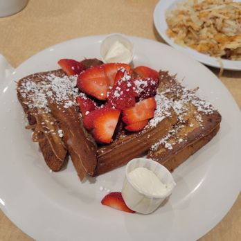 Sandfiddler Cafe - Breakfast & Brunch Near Me - Norfolk, Virginia