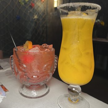 Crab Du Jour - Miami - Rum Punch and Mango Margarita - Seafood Near Me - Miami, Florida