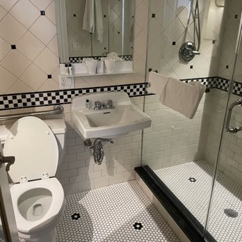 Hotel Scherman - Bathroom - Hotels Near Me - New York, New York Hotel Scherman - Bathroom - Hotels Near Me - New York, New York