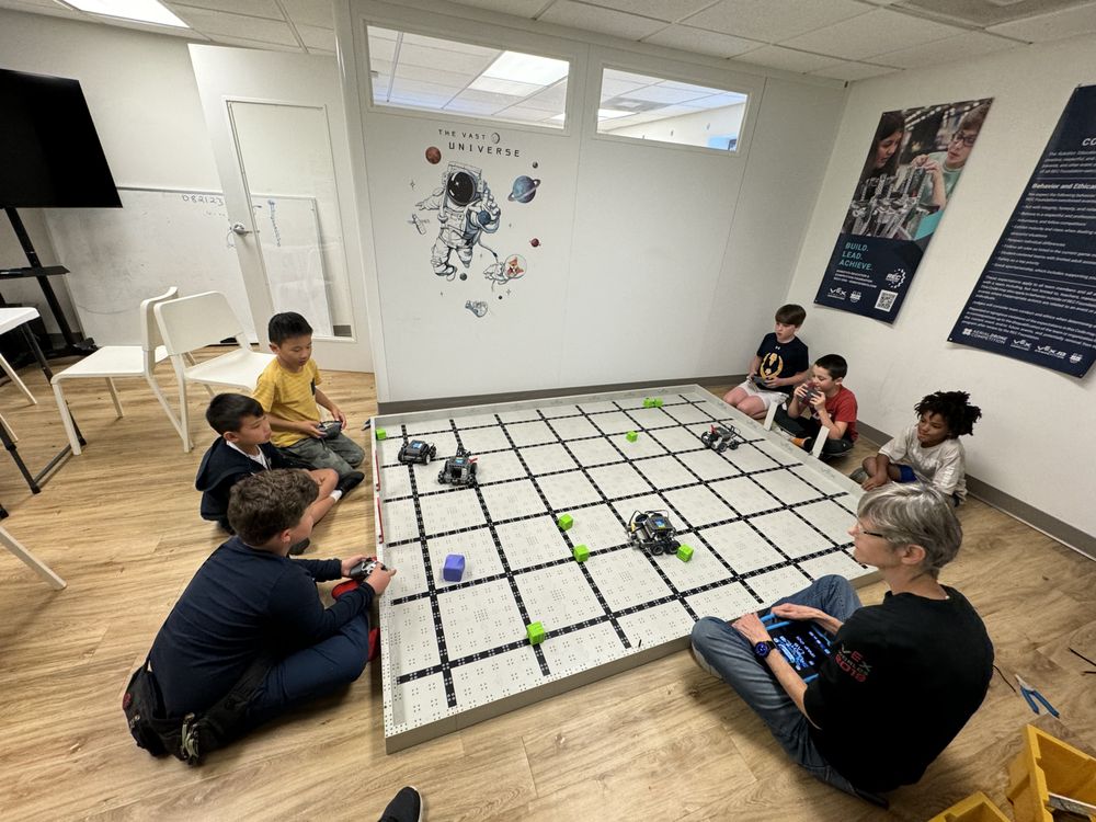 Magikid Robotics Lab Highland Park Dallas Logo