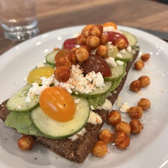 Echo & Rig - Avocado Toast - Steakhouses Near Me - Sacramento, California