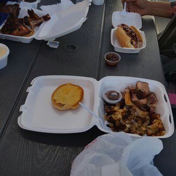 Smoking Jay's BBQ - Beef brisket sandwich, pulled pork, half chicken! Phenomenal food, superior service 3 - American Near Me - Omaha, Nebraska