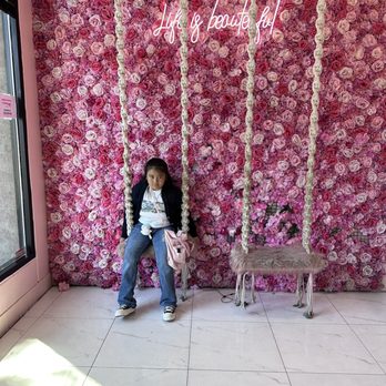 Bober Tea - Swinging is free - Bubble Tea Near Me - Sacramento, California