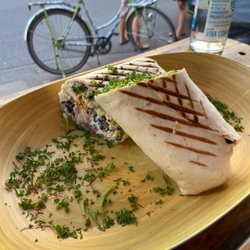 Rich 'n Greens - Cesar Burrito