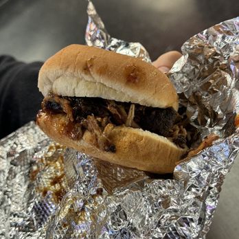 Smokin' Bros BBQ - Pulled pork sandwich - Barbeque Near Me - Mansfield, Ohio Smokin' Bros BBQ - Pulled pork sandwich - Barbeque Near Me - Mansfield, Ohio
