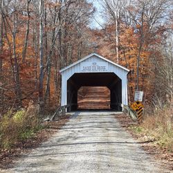 Zacke Cox Bridge - Zacke Cox covered bridge