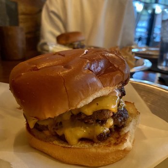 Delwood - Double cheeseburger - Gastropubs Near Me - Cincinnati, Ohio Delwood - Double cheeseburger - Gastropubs Near Me - Cincinnati, Ohio