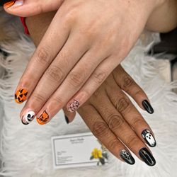 Ana's Nails And Spa - Autumn nail design