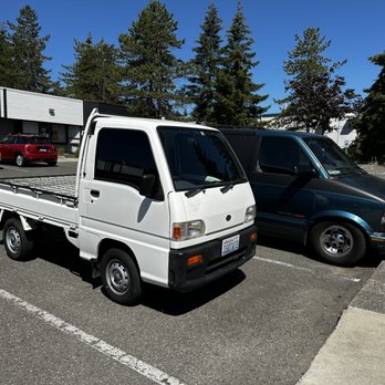 Etc Auto - Our customers new truck sitting next to our mobile glass van - Windshield Installation & Repair Near Me - Burien, Washington